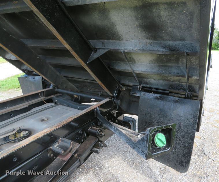 image for item DI2222 2011 Ford F350 Super Duty XL  dump bed pickup truck