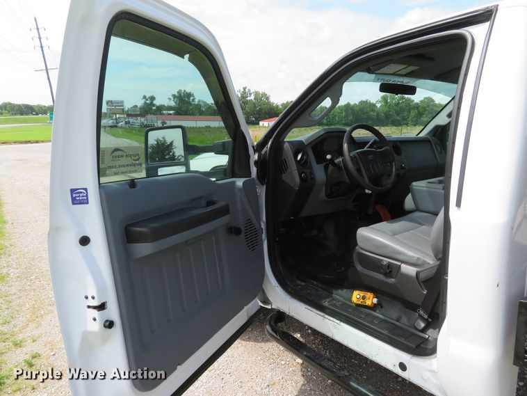 image for item DI2222 2011 Ford F350 Super Duty XL  dump bed pickup truck