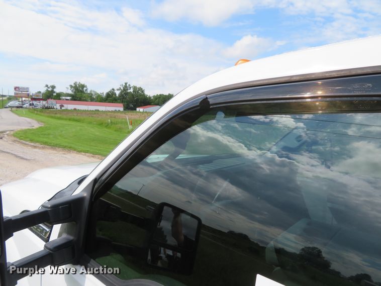 image for item DI2222 2011 Ford F350 Super Duty XL  dump bed pickup truck