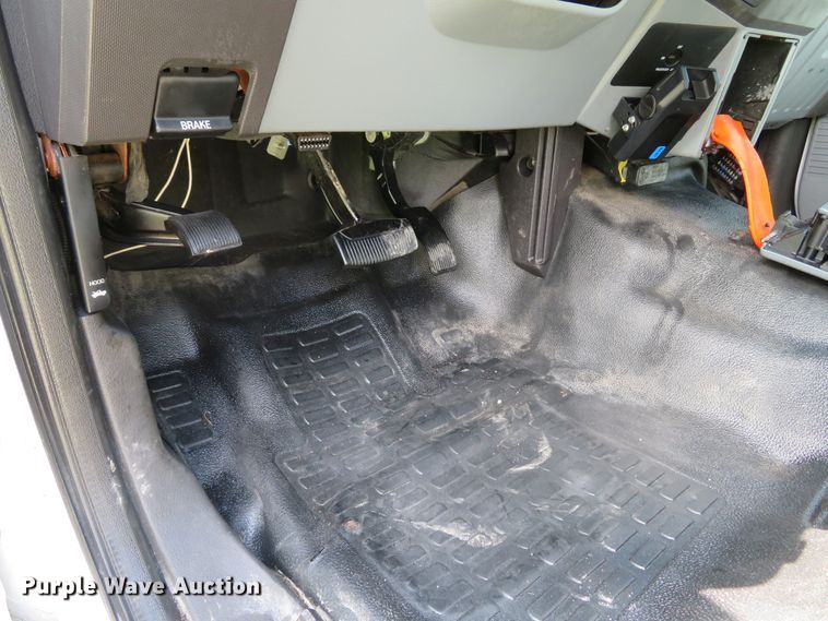 image for item DI2222 2011 Ford F350 Super Duty XL  dump bed pickup truck