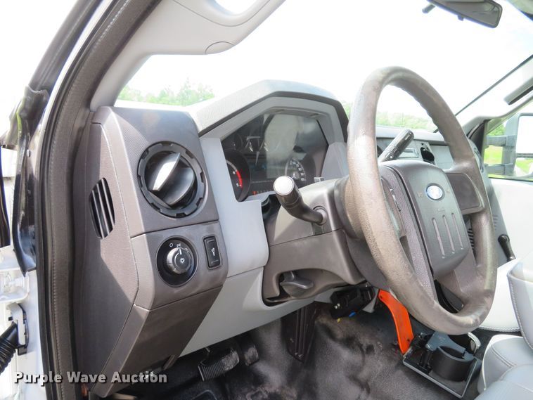 image for item DI2222 2011 Ford F350 Super Duty XL  dump bed pickup truck