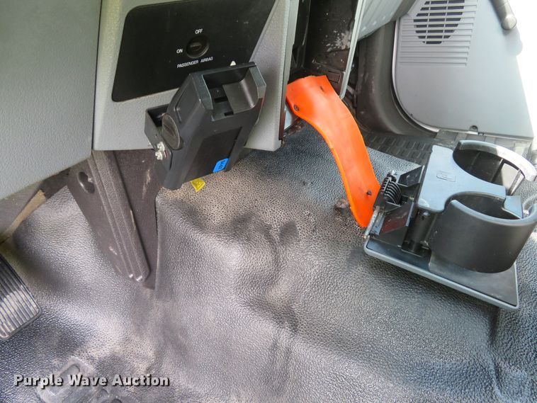 image for item DI2222 2011 Ford F350 Super Duty XL  dump bed pickup truck