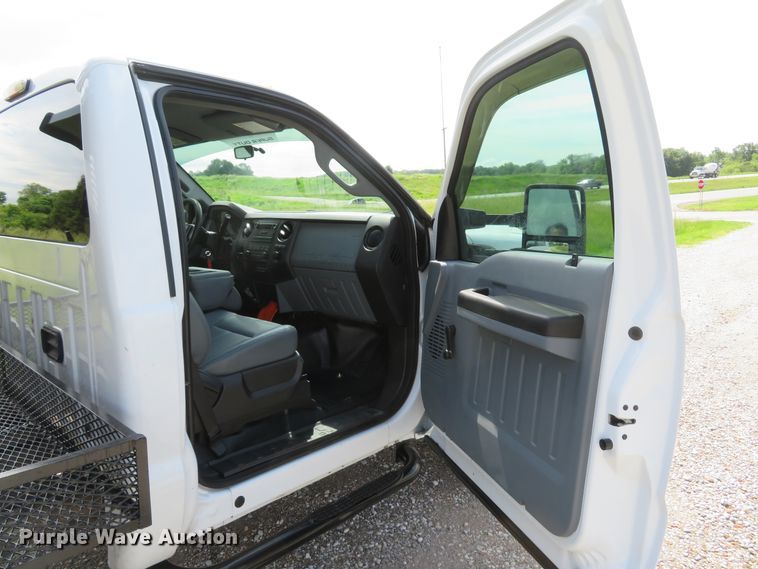 image for item DI2222 2011 Ford F350 Super Duty XL  dump bed pickup truck