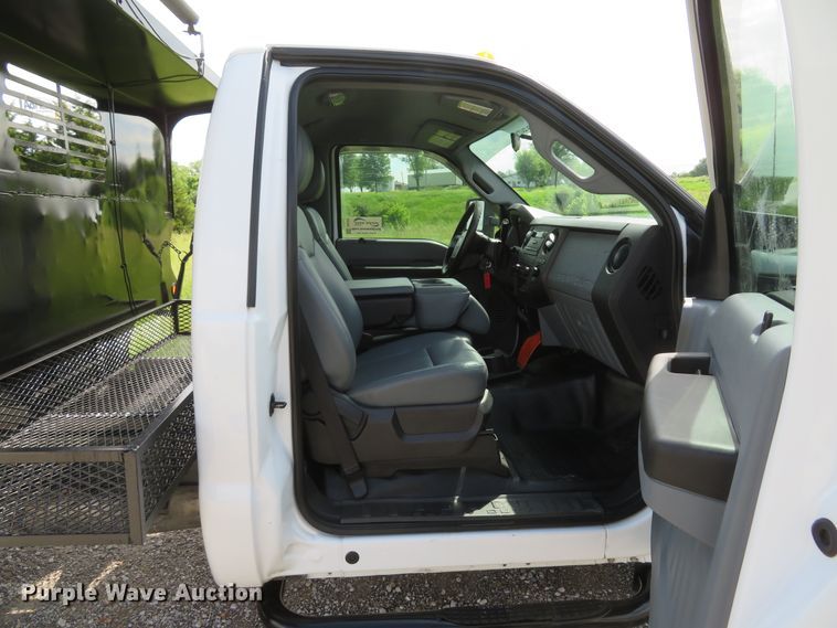 image for item DI2222 2011 Ford F350 Super Duty XL  dump bed pickup truck