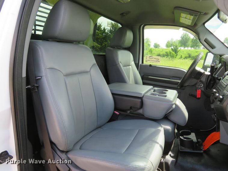 image for item DI2222 2011 Ford F350 Super Duty XL  dump bed pickup truck