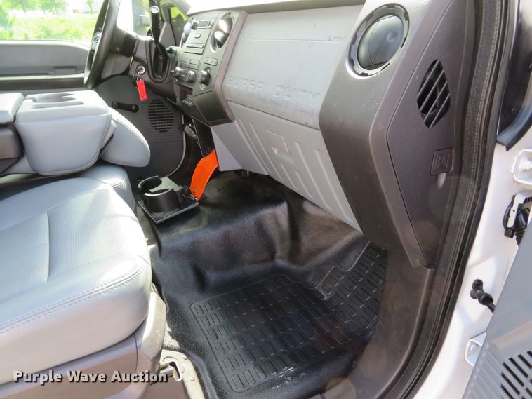 image for item DI2222 2011 Ford F350 Super Duty XL  dump bed pickup truck