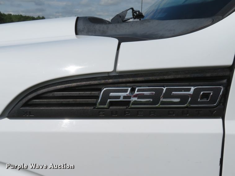 image for item DI2222 2011 Ford F350 Super Duty XL  dump bed pickup truck