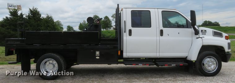 image for item DI2225 2006 Chevrolet C4500  flatbed truck