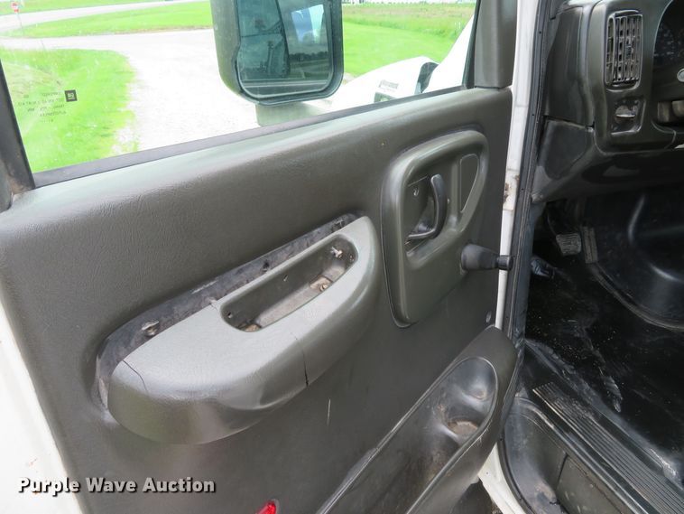 image for item DI2225 2006 Chevrolet C4500  flatbed truck