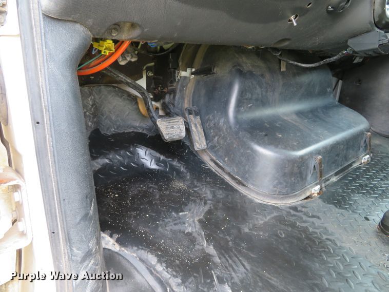 image for item DI2225 2006 Chevrolet C4500  flatbed truck