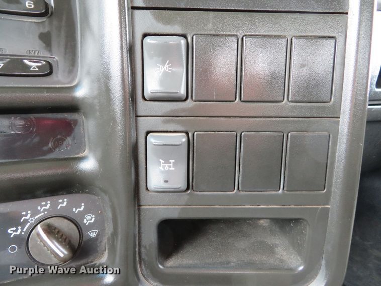 image for item DI2225 2006 Chevrolet C4500  flatbed truck