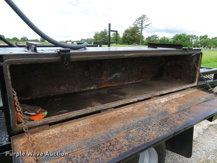 image for item DI2225 2006 Chevrolet C4500  flatbed truck