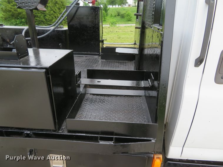 image for item DI2225 2006 Chevrolet C4500  flatbed truck