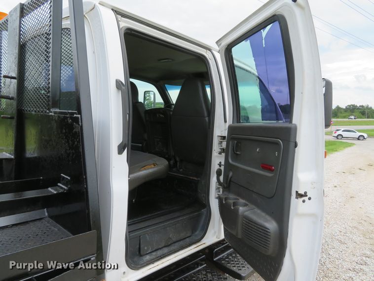 image for item DI2225 2006 Chevrolet C4500  flatbed truck