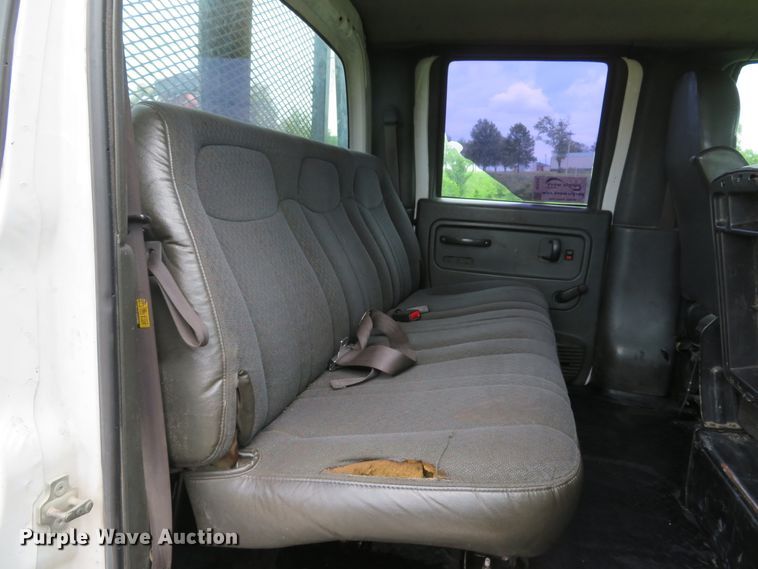 image for item DI2225 2006 Chevrolet C4500  flatbed truck