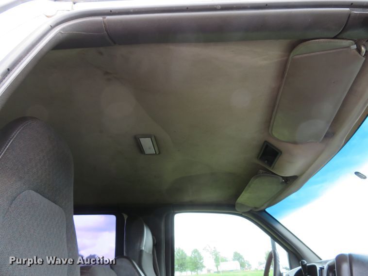 image for item DI2225 2006 Chevrolet C4500  flatbed truck