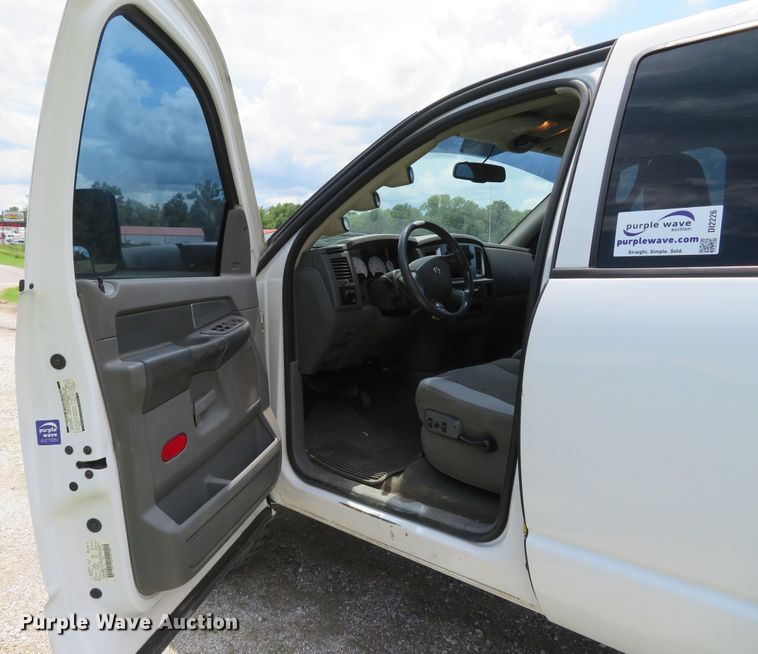 image for item DI2226 2007 Dodge Ram 2500  Mega Cab pickup truck