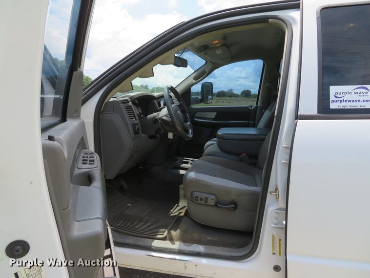 image for item DI2226 2007 Dodge Ram 2500  Mega Cab pickup truck
