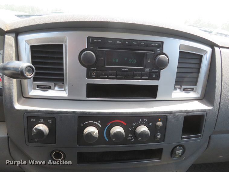 image for item DI2226 2007 Dodge Ram 2500  Mega Cab pickup truck