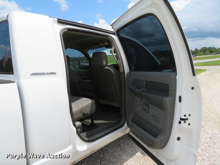 image for item DI2226 2007 Dodge Ram 2500  Mega Cab pickup truck