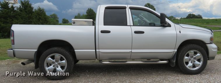 image for item DI2228 2004 Dodge Ram 1500  Quad Cab pickup truck