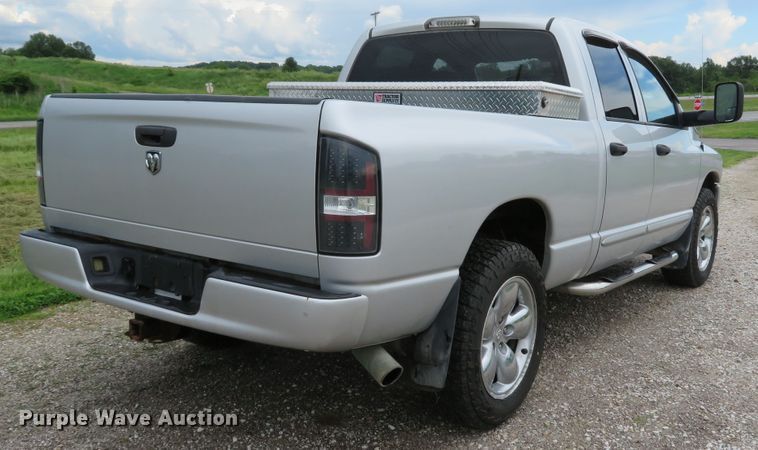 image for item DI2228 2004 Dodge Ram 1500  Quad Cab pickup truck