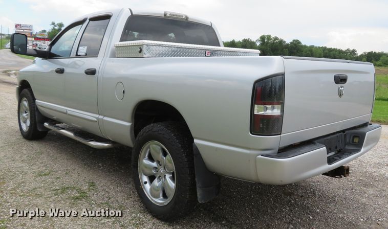 image for item DI2228 2004 Dodge Ram 1500  Quad Cab pickup truck