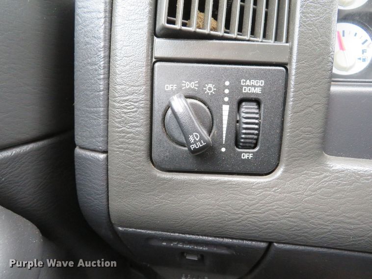 image for item DI2228 2004 Dodge Ram 1500  Quad Cab pickup truck