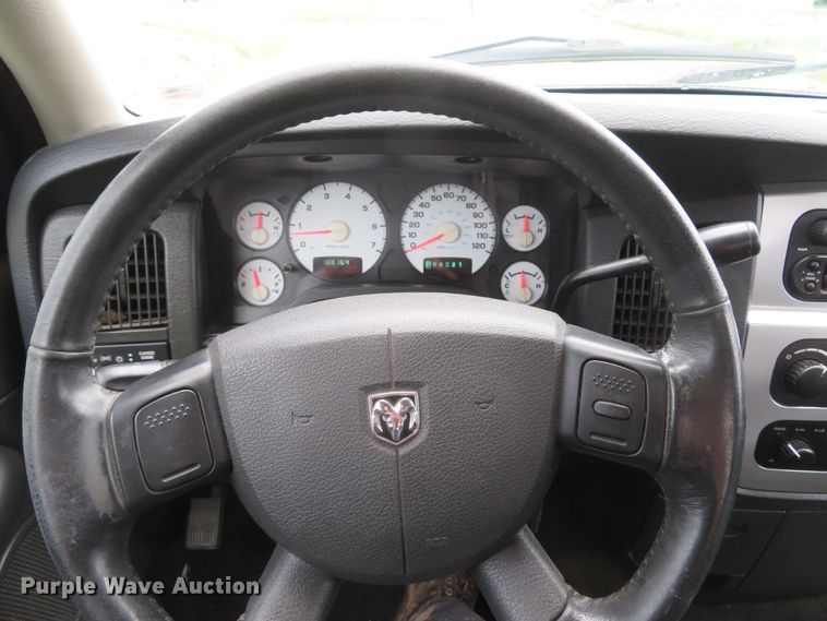 image for item DI2228 2004 Dodge Ram 1500  Quad Cab pickup truck