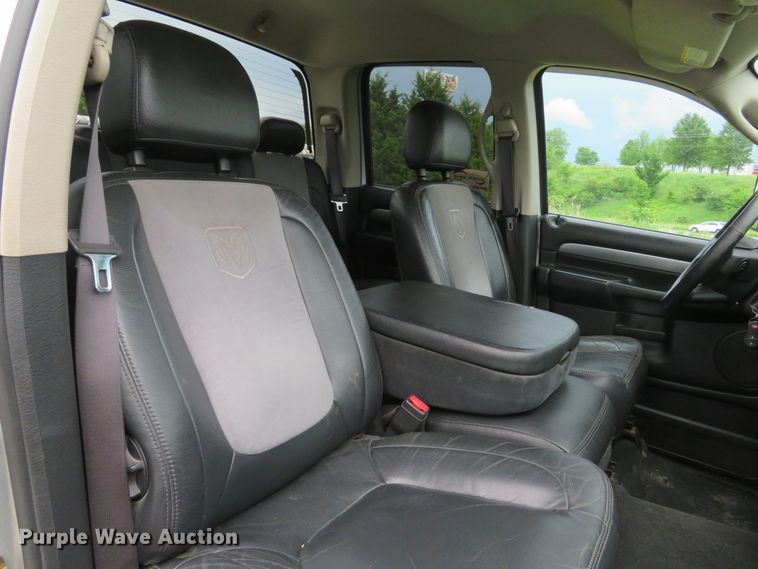 image for item DI2228 2004 Dodge Ram 1500  Quad Cab pickup truck