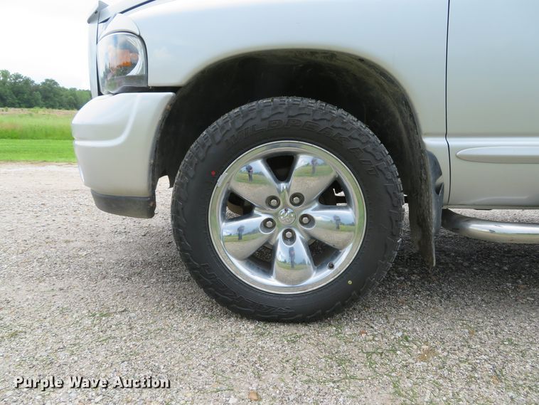 image for item DI2228 2004 Dodge Ram 1500  Quad Cab pickup truck