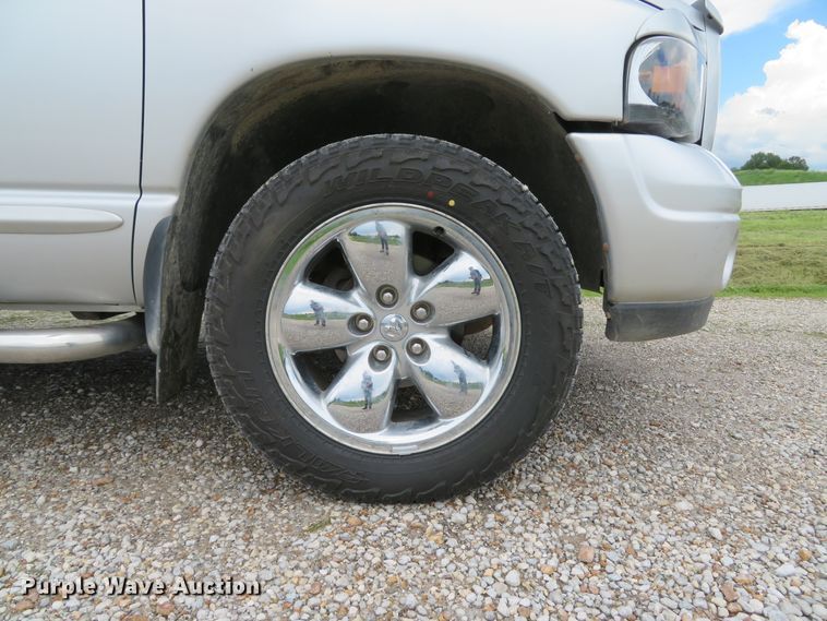 image for item DI2228 2004 Dodge Ram 1500  Quad Cab pickup truck