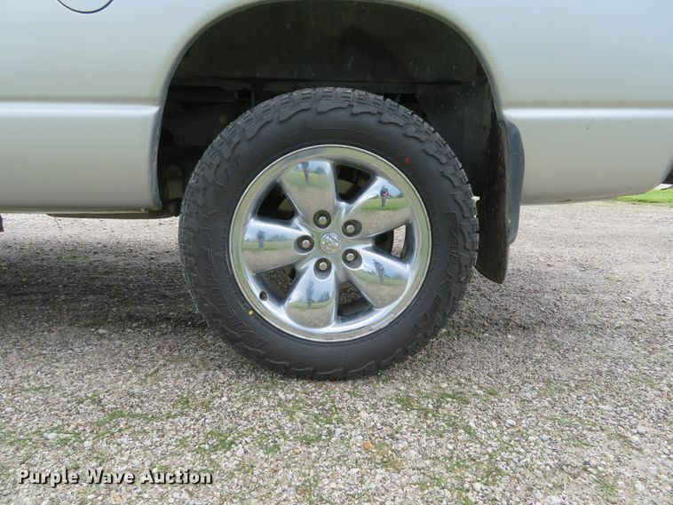 image for item DI2228 2004 Dodge Ram 1500  Quad Cab pickup truck