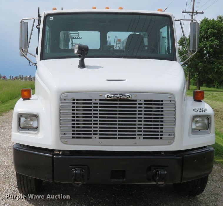 image for item DI2229 2003 Freightliner FL70  service truck
