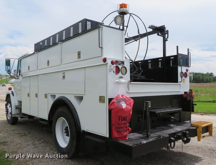 image for item DI2229 2003 Freightliner FL70  service truck