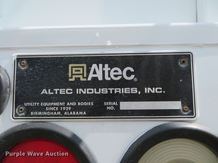 image for item DI2229 2003 Freightliner FL70  service truck