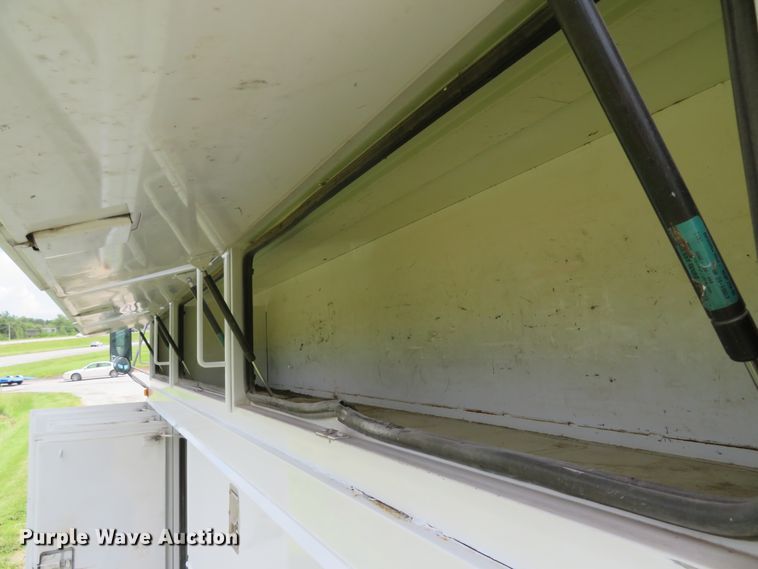 image for item DI2229 2003 Freightliner FL70  service truck