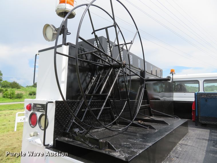 image for item DI2229 2003 Freightliner FL70  service truck