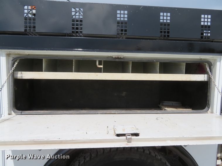 image for item DI2229 2003 Freightliner FL70  service truck