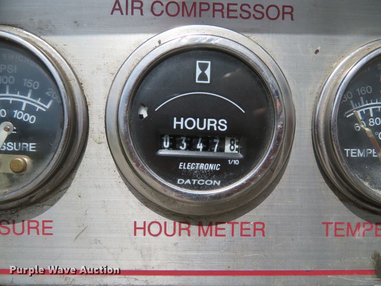 image for item DI2229 2003 Freightliner FL70  service truck