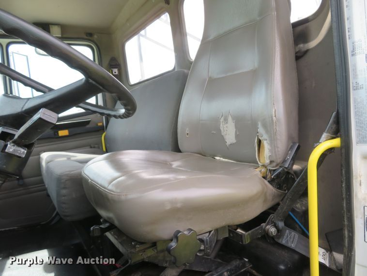 image for item DI2229 2003 Freightliner FL70  service truck