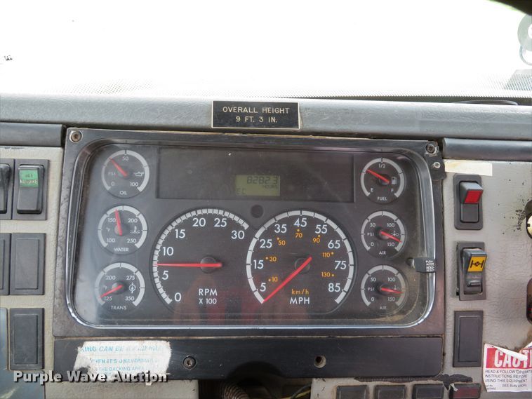 image for item DI2229 2003 Freightliner FL70  service truck