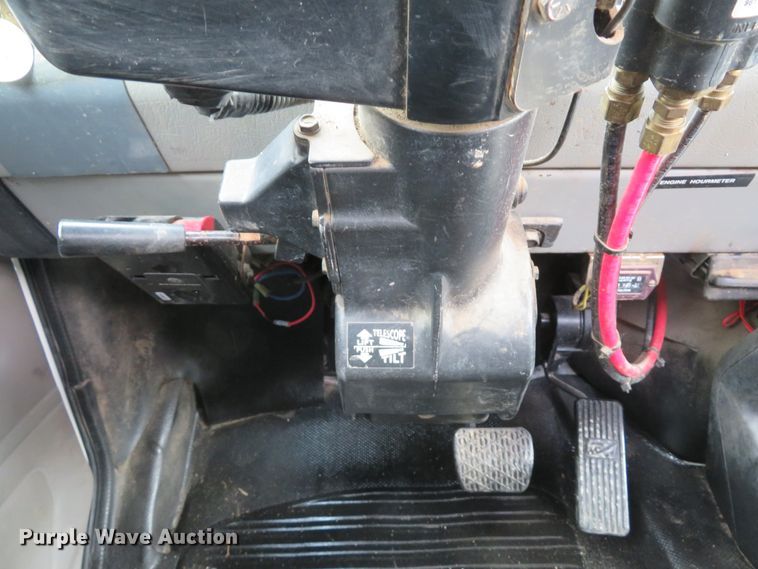 image for item DI2229 2003 Freightliner FL70  service truck