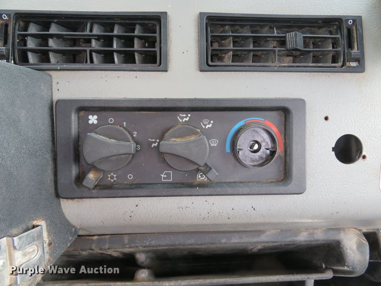 image for item DI2229 2003 Freightliner FL70  service truck