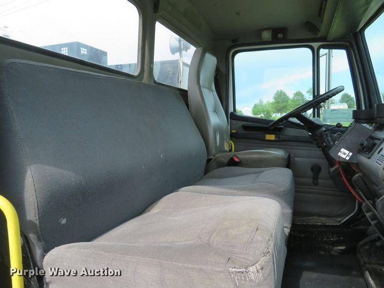 image for item DI2229 2003 Freightliner FL70  service truck