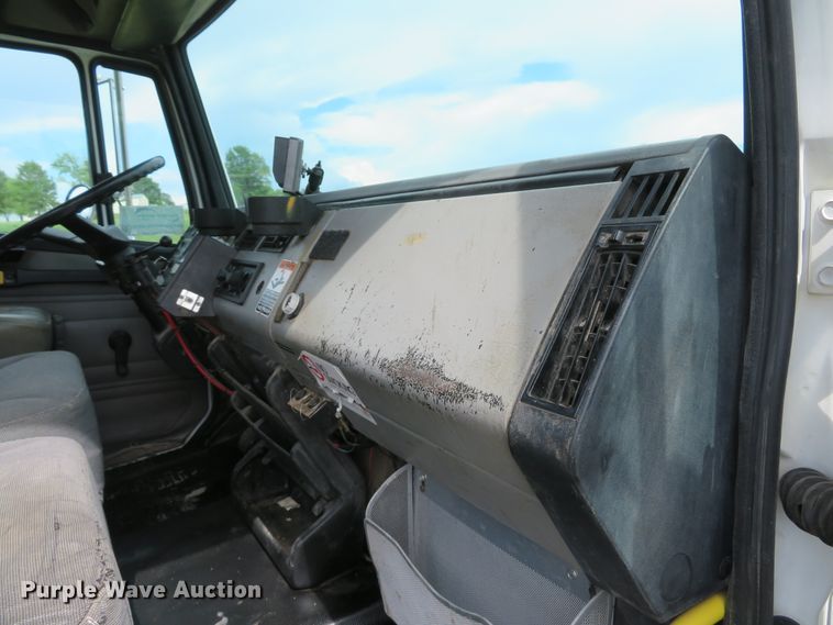 image for item DI2229 2003 Freightliner FL70  service truck