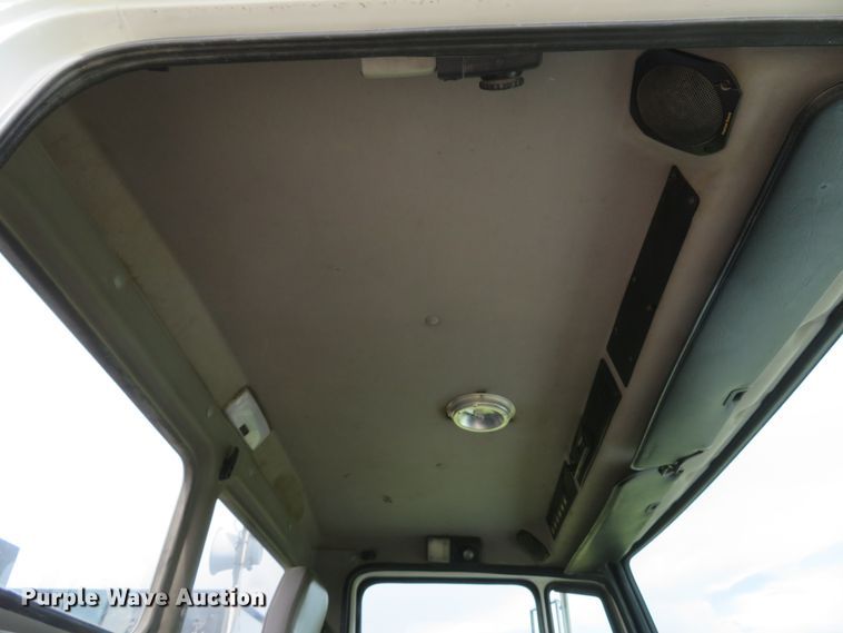 image for item DI2229 2003 Freightliner FL70  service truck