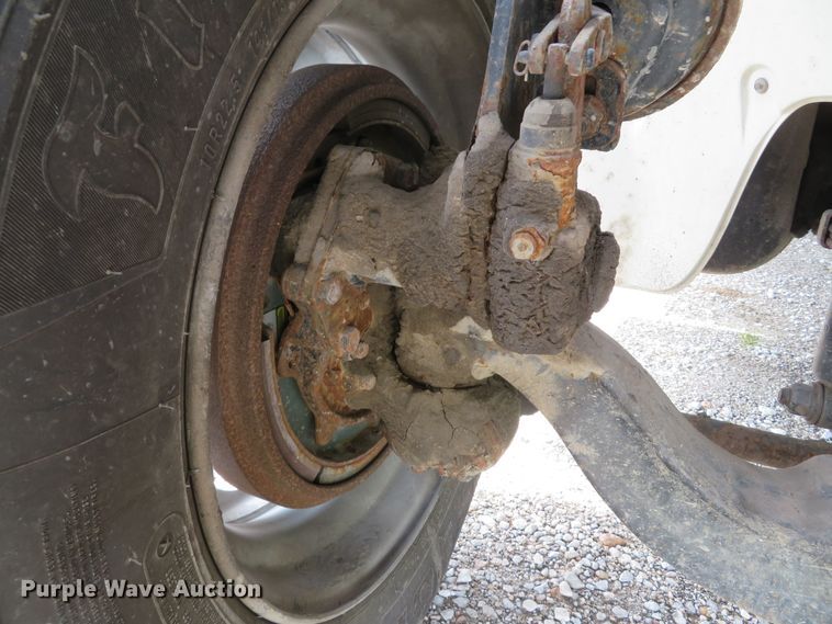 image for item DI2229 2003 Freightliner FL70  service truck