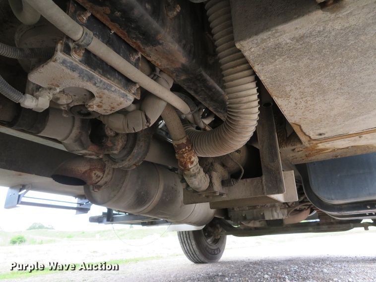 image for item DI2229 2003 Freightliner FL70  service truck