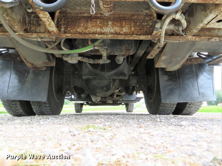 image for item DI2229 2003 Freightliner FL70  service truck